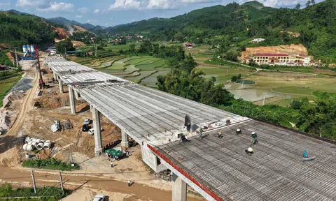 Cổ phiếu Đầu tư công giữ lửa cho thị trường