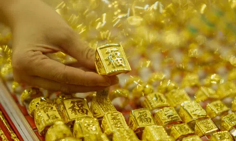 Giá vàng hôm nay 7/10/2025: Tăng cao kỷ lục