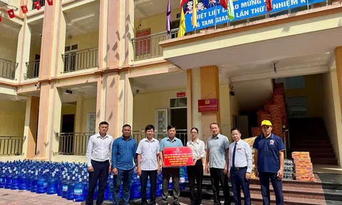 Phát huy tinh thần đoàn kết: MTTQ Bắc Ninh và Tập đoàn Phượng Hoàng kịp thời cứu trợ người dân vùng lũ