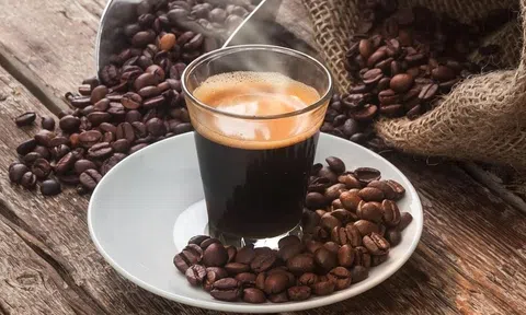 Giá cà phê hôm nay 17/10/2025: Đảo chiều tăng 700 đồng/kg tại nhiều địa phương