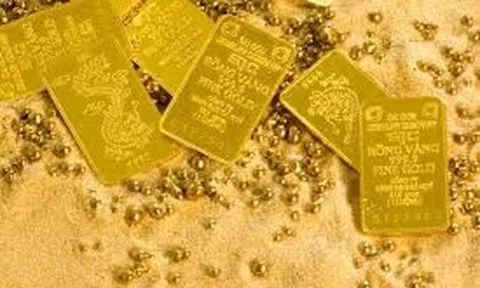 Giá vàng hôm nay 18/10/2025: Tăng chóng mặt, vàng nhẫn bỏ xa vàng miếng