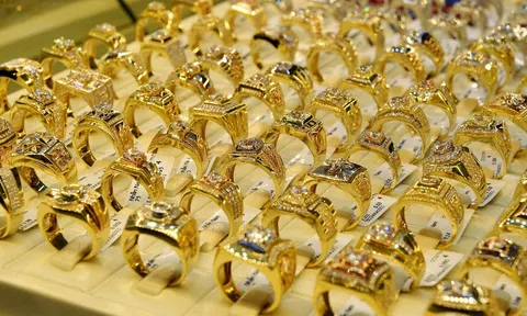 Giá vàng hôm nay 4/11/2025: Vàng miếng tăng mạnh