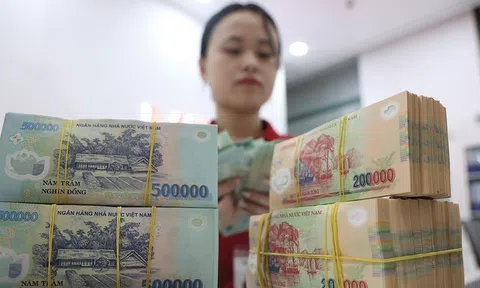 NIM tạo đáy, ngân hàng “cân não” giữa duy trì lãi suất cho vay thấp và chi phí huy động tăng