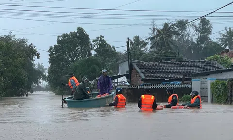 Chi trả kịp thời, đầy đủ các chế độ BHXH, BHTN, BHYT cho người dân vùng lũ