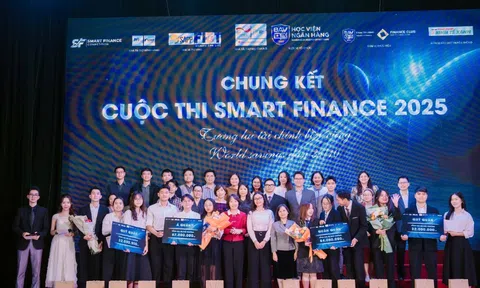 Finovators đăng quang Smart Finance 2025: Dấu ấn của tư duy tài chính bền vững trong kỷ nguyên vươn mình của dân tộc