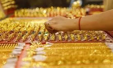 Giá vàng hôm nay 2/12/2025: Lập kỷ lục mới