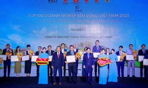 Herbalife Việt Nam được vinh danh Top 100 doanh nghiệp bền vững Việt Nam 2025
