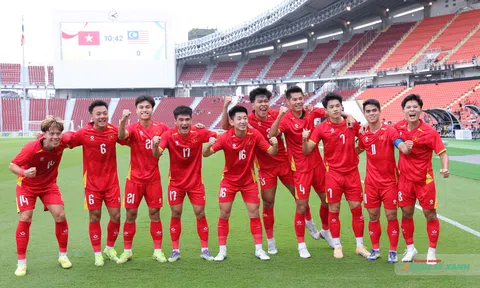Thắng 2-0 Malaysia, đội tuyển U22 Việt Nam giành quyền vào bán kết SEA Games 33
