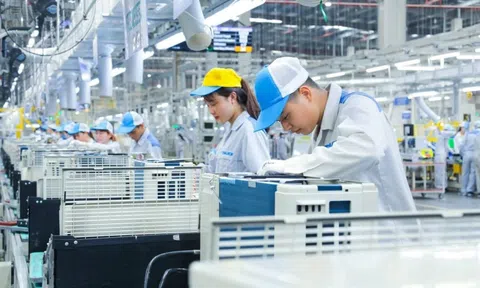 Kỷ lục FDI giải ngân và bài toán giữ chân dòng vốn