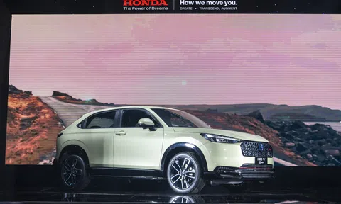 Honda HR-V e:HEV RS nhận danh hiệu “Xe đô thị xanh của năm”