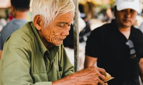 Không được đóng đồng thời BHXH bắt buộc và BHXH tự nguyện, người lao động có lựa chọn khác