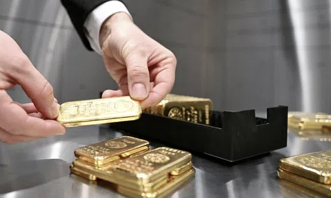 Thiết lập vùng giá cao nhất hơn 4 thập kỷ, 2025 là năm rực rỡ của vàng