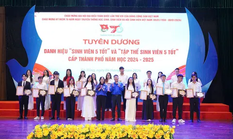Đà Nẵng: Tuyên dương hàng trăm điển hình "Sinh viên 5 tốt"