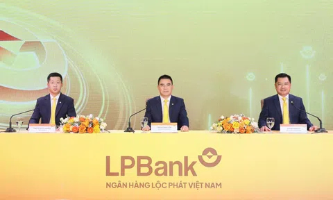 LPBank hút hơn 14.000 tỷ đồng trái phiếu trong năm 2025