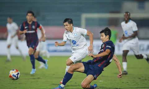 HLV Mauro Jeronimo hài lòng khi Nam Định FC lọt vào bán kết với ngôi nhất Bảng B