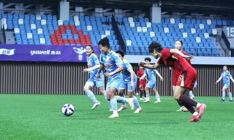 Đội tuyển nữ Việt Nam đá giao hữu với đội tuyển nữ Trung Quốc tại Thâm Quyến