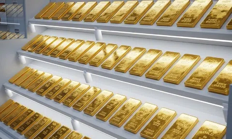 Vàng tiến sát 185 triệu đồng/lượng, bạc nhích lên