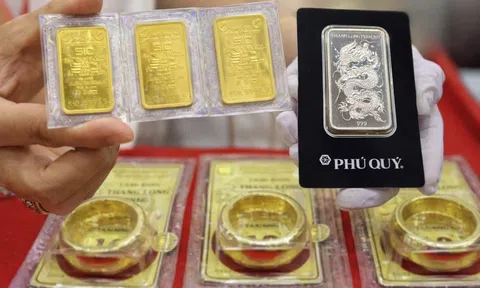 Giá vàng bạc đồng loạt lao dốc phiên đầu tuần