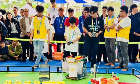 Đà Nẵng: Hơn 400 tài năng trẻ tranh tài tại Cuộc thi Robocon ORC