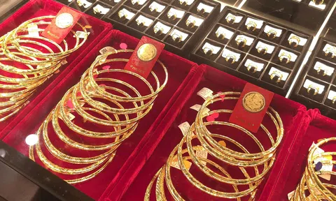 Giá vàng giảm sâu, “bốc hơi” 6,5 triệu đồng/lượng