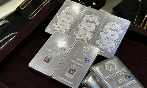 Giá bạc hôm nay 27/4/2026: Lao dốc đồng loạt, áp lực bán tăng mạnh