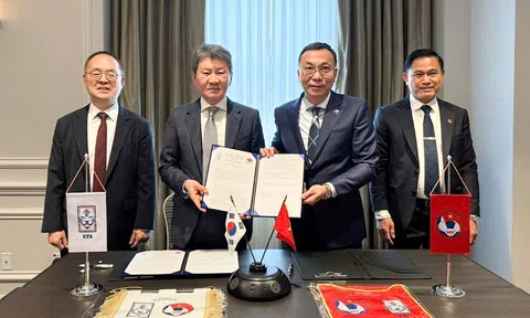 Việt Nam và Hàn Quốc ký kết biên bản ghi nhớ hợp tác phát triển bóng đá giai đoạn mới
