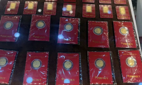 Giá vàng giảm sâu về mức 157,5 triệu đồng/lượng