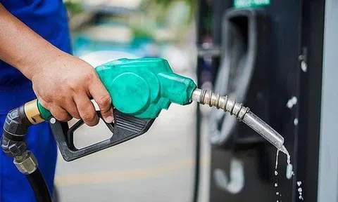 Giá xăng dầu hôm nay 3/6/2026: Cập nhật giá xăng dầu trong nước, thế giới