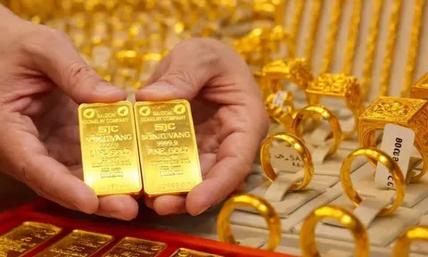 Áp lực chốt lời khiến giá vàng tiếp tục giảm sâu