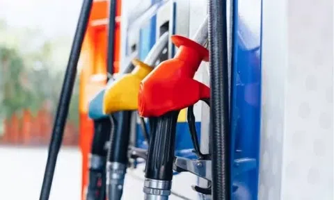 Giá xăng dầu hôm nay 8/6/2026: Cập nhật giá xăng dầu trong nước, quốc tế