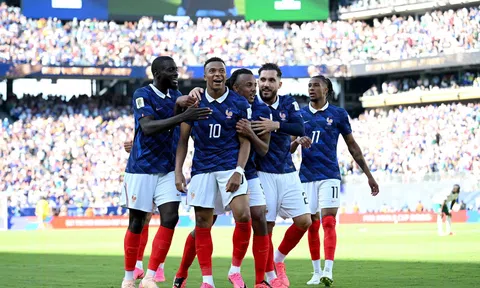Pháp thắng đậm trong ngày Mbappe lập cú đúp