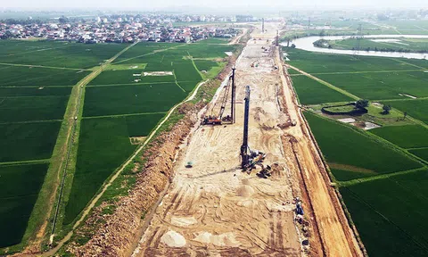 Sóng đầu tư công tăng tốc, nhà đầu tư vẫn lo bài toán lợi nhuận tại nhiều doanh nghiệp