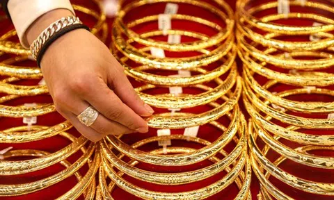 Giá vàng hôm nay 1/7/2026: Giảm mạnh