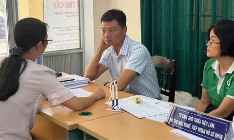 Bảo hiểm thất nghiệp mở lối trở lại thị trường lao động cho người mất việc