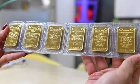 Giá vàng hôm nay 4/7/2026: Tăng sốc 3 triệu đồng/lượng, chạm mốc kỷ lục mới