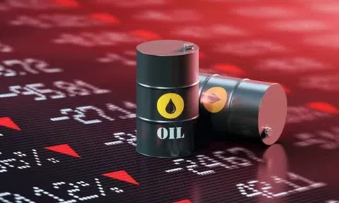 Giá xăng dầu hôm nay 8/7/2026: Giá dầu tăng sau vụ tấn công tàu gần eo biển Hormuz