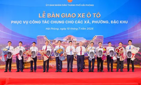 Hải Phòng: Cụ thể hóa Nghị quyết về chuyển đổi xanh, bàn giao 99 xe ô tô điện cho các địa phương