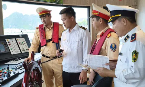 Quảng Ninh: Đồng bộ các giải pháp nhằm đảm bảo an toàn tuyệt đối cho du khách trên Vịnh Hạ Long