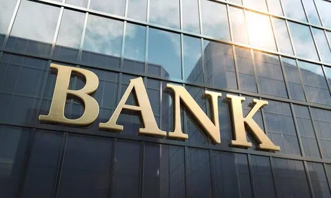 Nhiều ngân hàng báo lãi bán niên tăng mạnh, Sacombank đi lùi