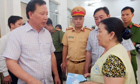 Chủ tịch UBND TP. Đồng Nai thăm hỏi, hỗ trợ các nạn nhân vụ cháy xe khách giường nằm