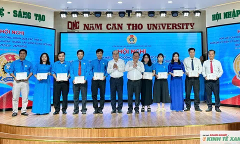 Liên đoàn Lao động thành phố Cần Thơ họp mặt kỷ niệm 97 năm Ngày thành lập Công đoàn Việt Nam