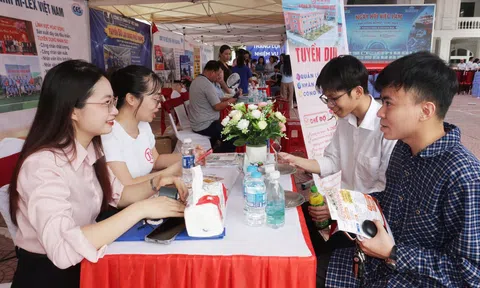 Bảo hiểm thất nghiệp chuyển từ "chi trả" sang giữ việc làm cho người lao động