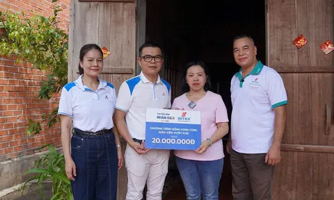 Trao yêu thương tới những người gieo chữ nơi biên giới Tây Ninh