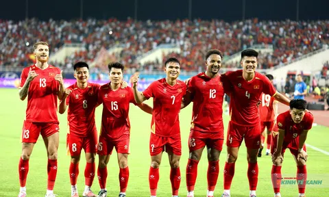HLV Kim Sang Sik hài lòng về màn trình diễn của đội tuyển Việt Nam tại bán kết