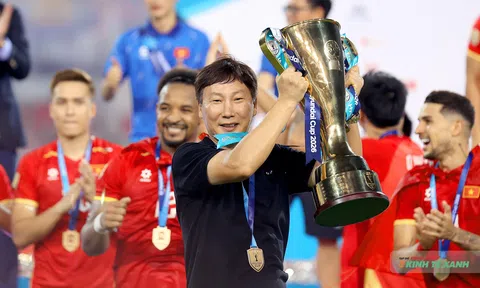 HLV Kim Sang Sik làm nên lịch sử cùng bóng đá Việt Nam