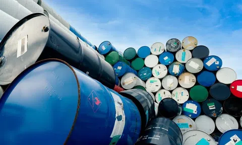 Giá xăng dầu hôm nay 31/8/2026: Giá dầu thế giới có xu hướng tăng