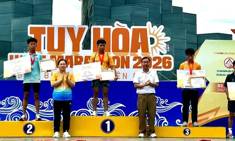 Sôi nổi Giải chạy Tuy Hòa 2026 “Đón bình minh trên biển”