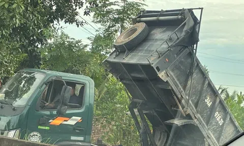 Xử phạt nhiều trường hợp đổ chất thải sinh hoạt không đúng quy định