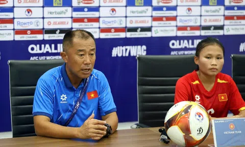 HLV Okiyama Masahiko đánh giá cao các học trò sau trận thắng U17 nữ Palestine
