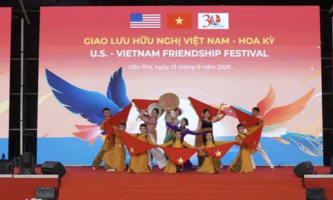 Cần Thơ tổ chức Giao lưu hữu nghị Việt Nam – Hoa Kỳ, mở ra 30 năm hợp tác rực rỡ